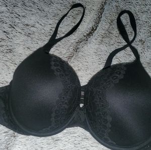 Victoria's Secret Black 36C bra